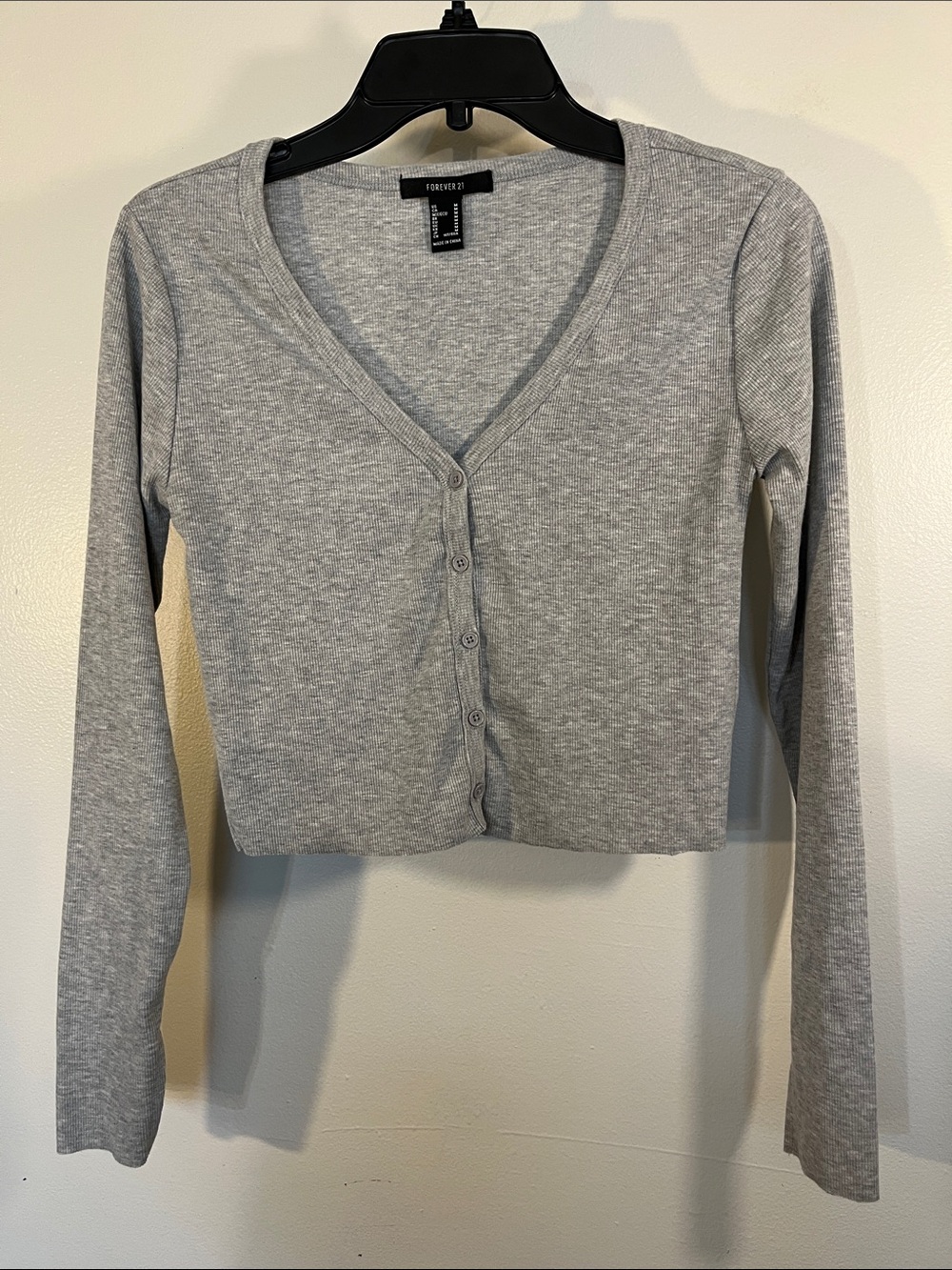 Forever 21 Light Gray Cropped V-Neck Button Cardigan